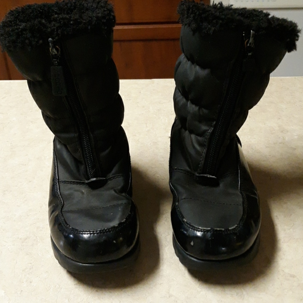 Sporto toddler girl's snowboots size 12 medium